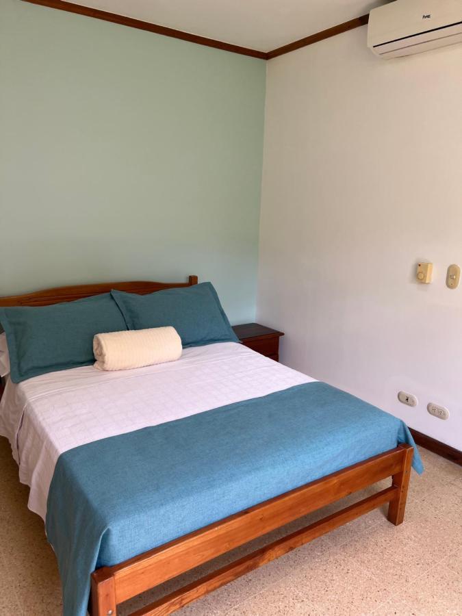 Hotel Caucasia 外观 照片