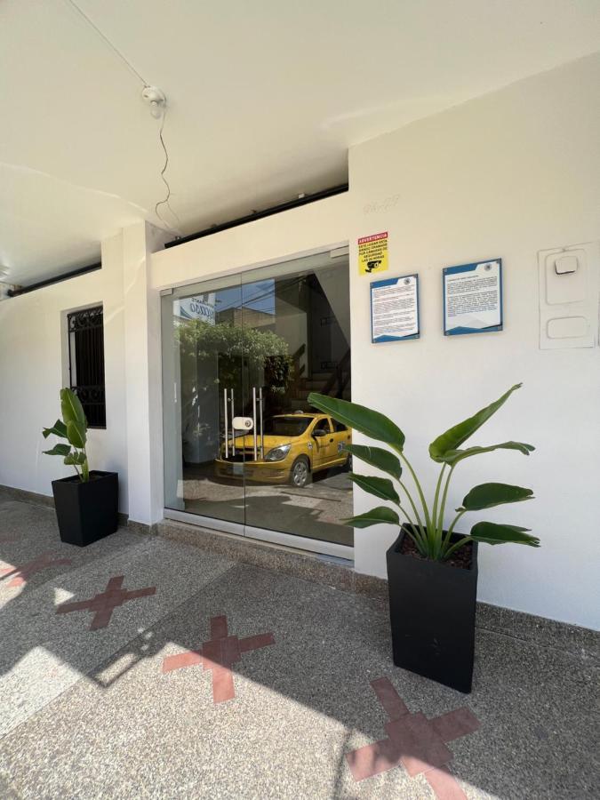 Hotel Caucasia 外观 照片
