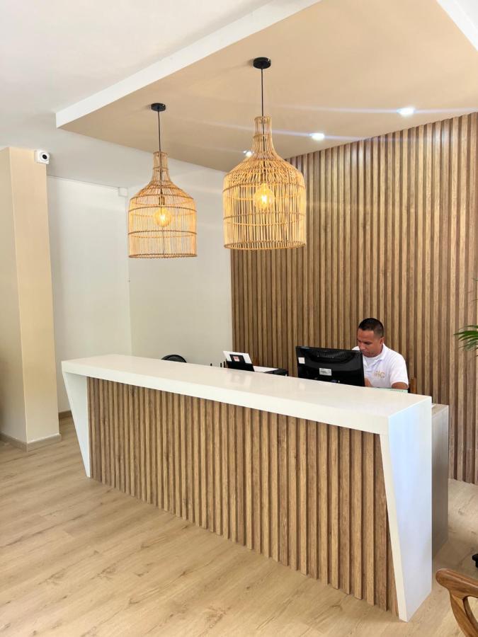 Hotel Caucasia 外观 照片