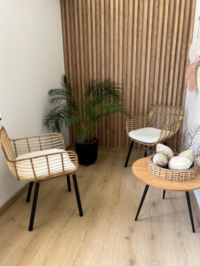 Hotel Caucasia 外观 照片