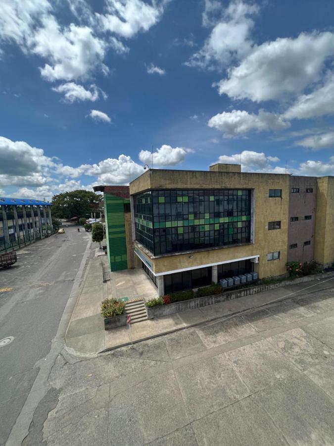 Hotel Caucasia 外观 照片