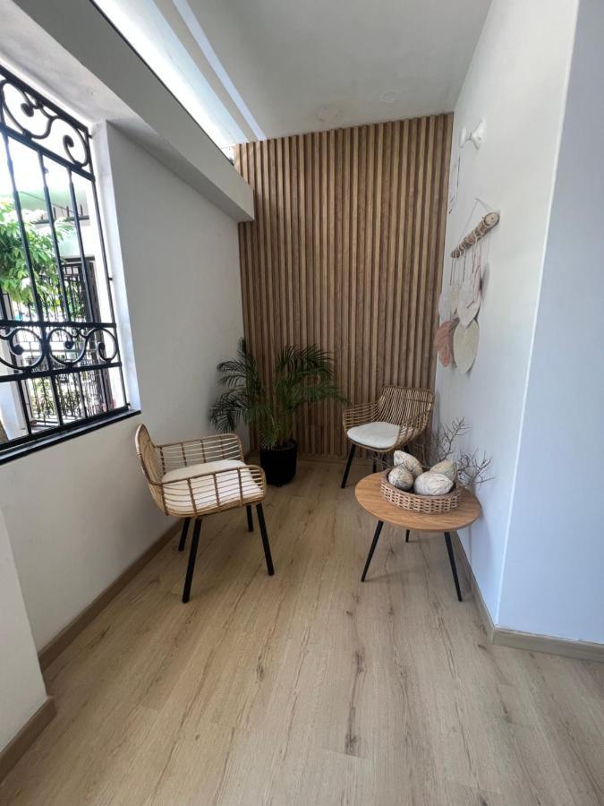 Hotel Caucasia 外观 照片
