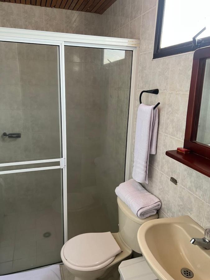 Hotel Caucasia 外观 照片